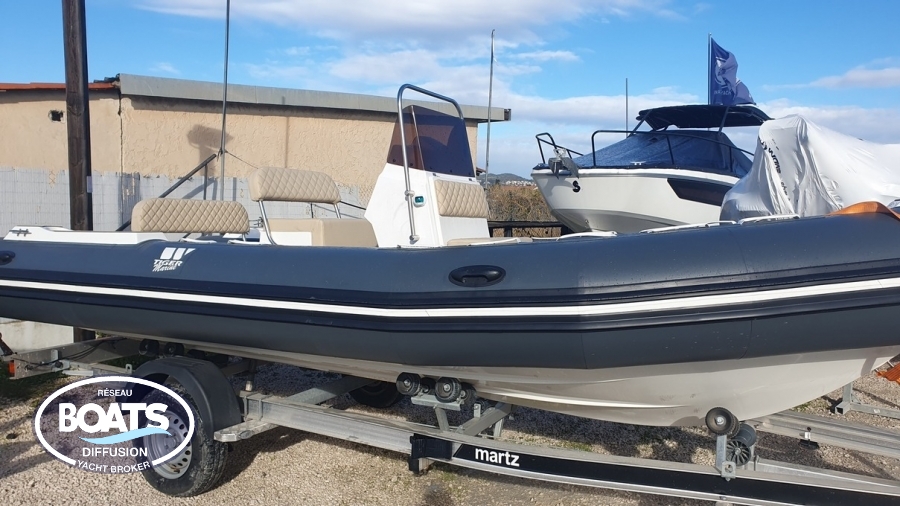 INCONNU TIGER MARINE 600 OPEN