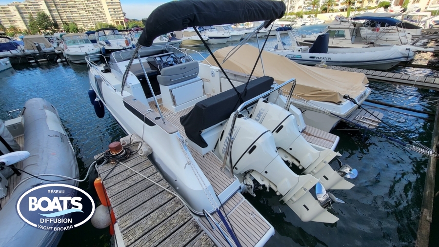 BENETEAU FLYER 8.8 SUNDECK