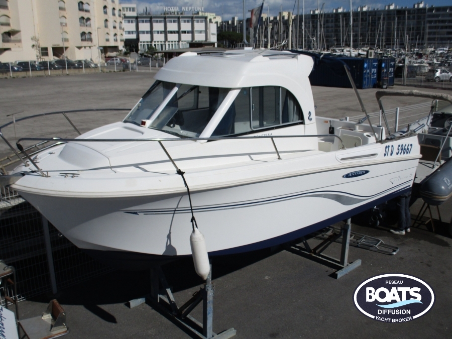 BENETEAU ANTARES 6 FISHING