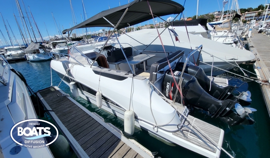 BENETEAU FLYER 8.8 SUNDECK 