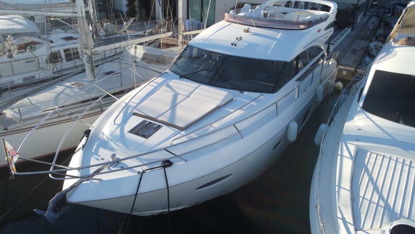 52 flybridge PRINCESS YACHTS