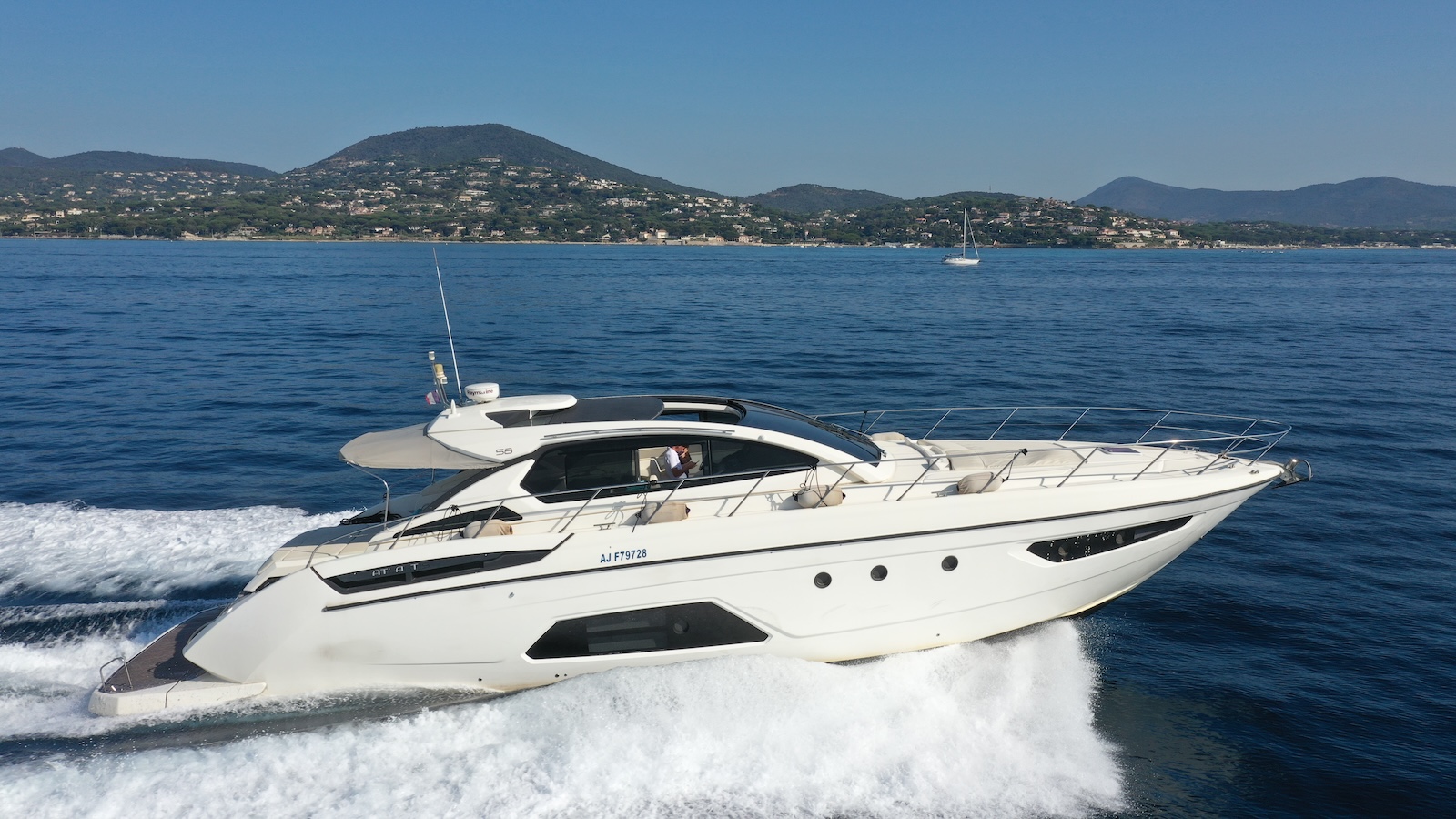 Azimut Atlantis 58