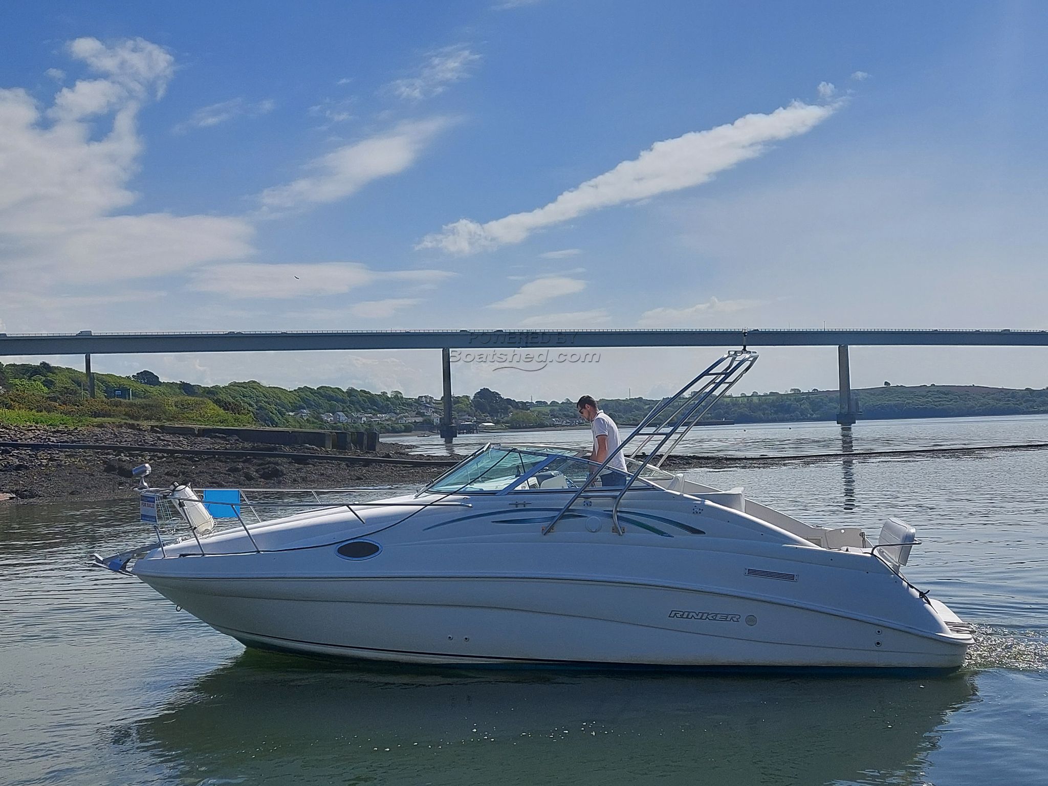 Rinker Fiesta Vee 266