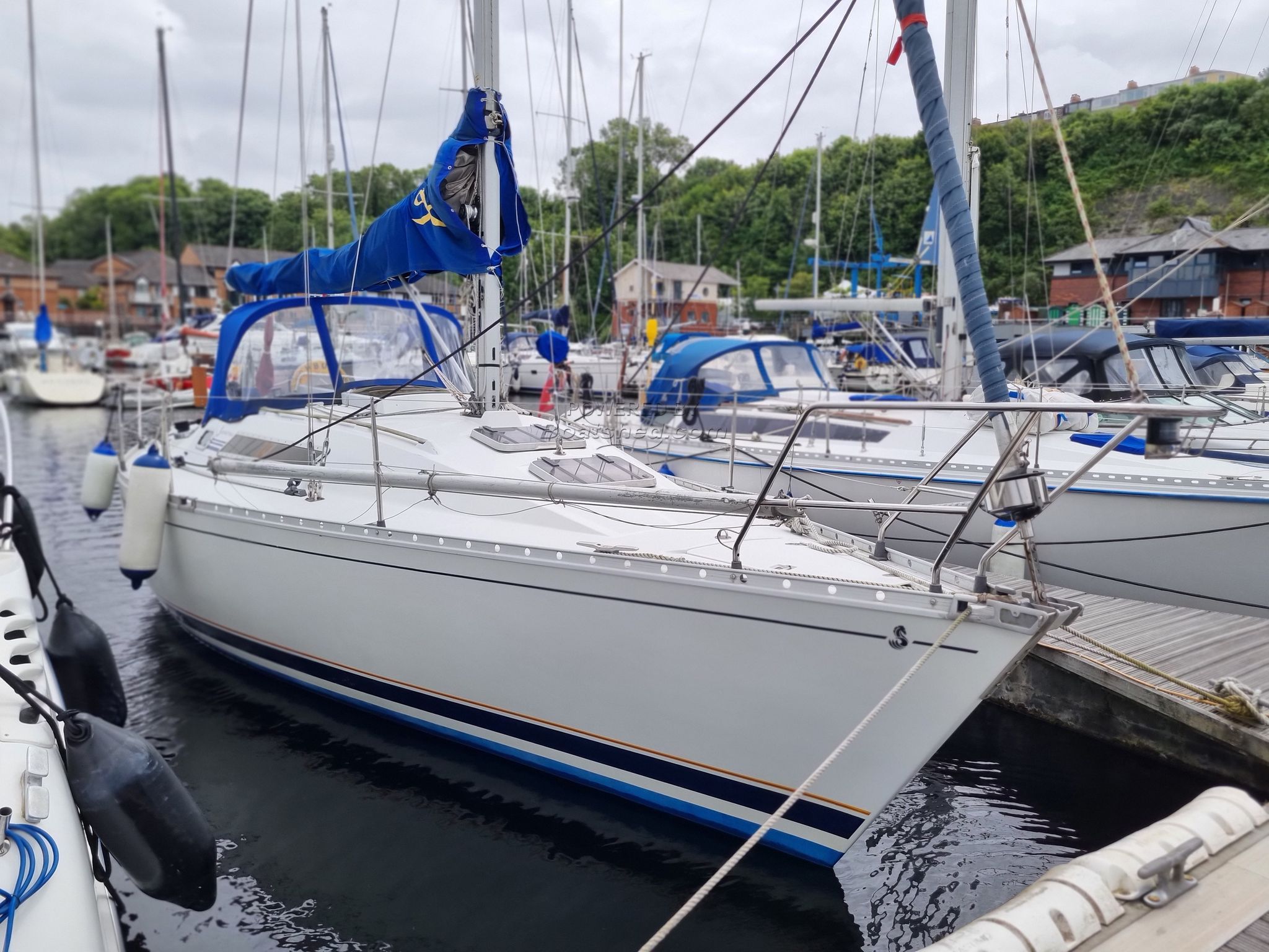 Beneteau First 325