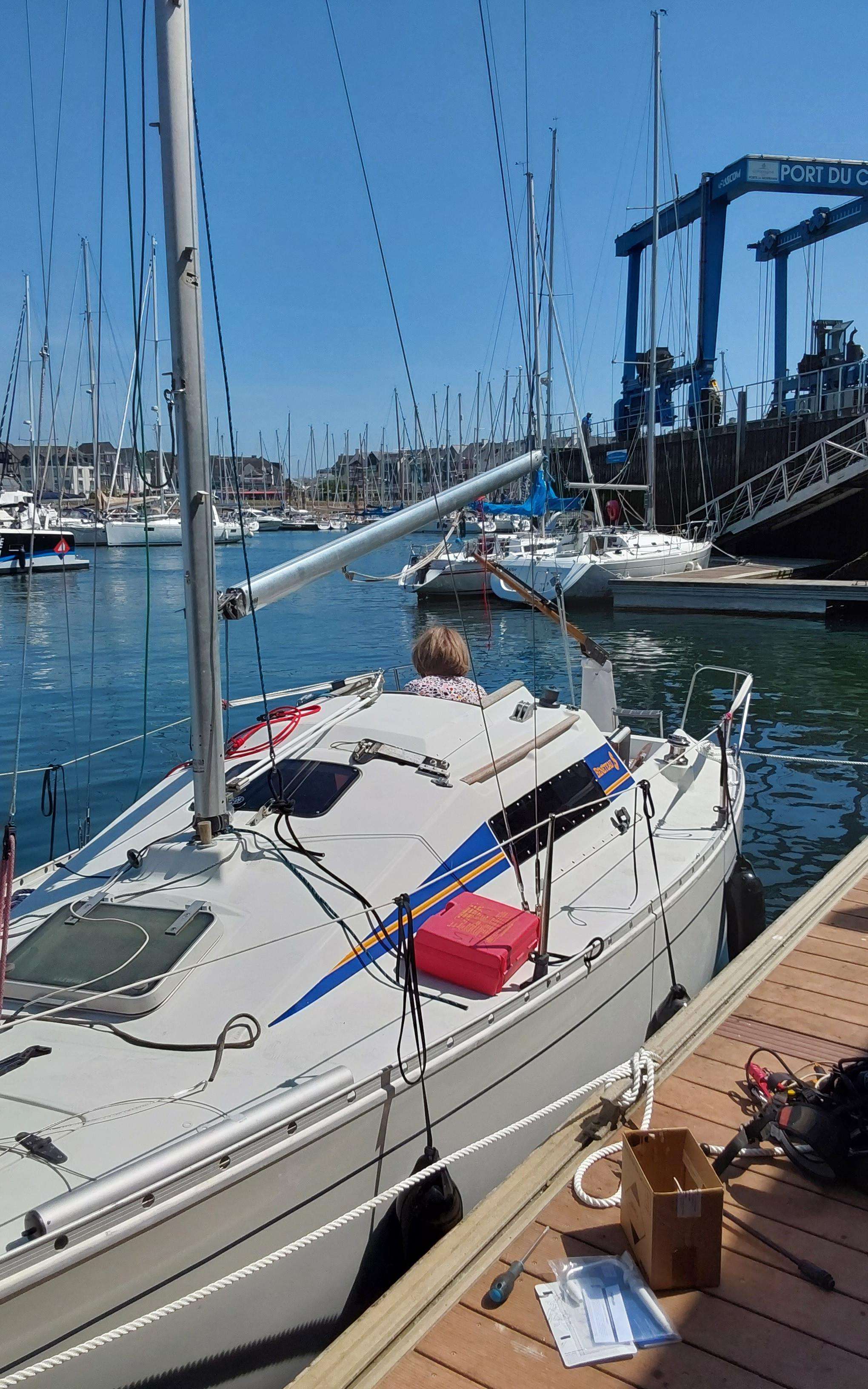 BENETEAU FIRST 235 LIFTING KEEL